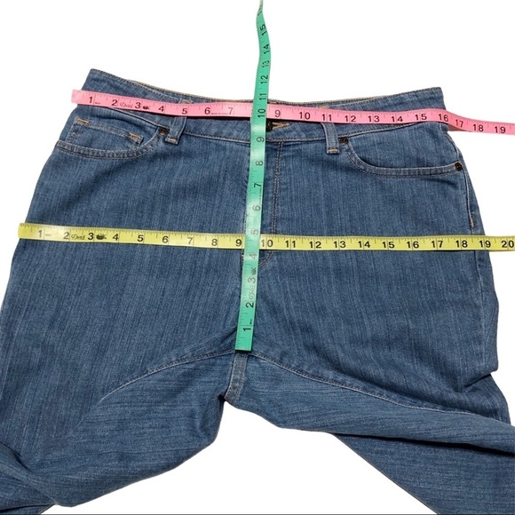 LL Bean Favorite Fit Straight Leg Jeans - Picture 11 of 13